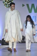 Sandip Soparkar at Global peac fashion show by Neeta Lulla at Welingkar Institute in Mumbai on 26th Nov 2012 (190).JPG